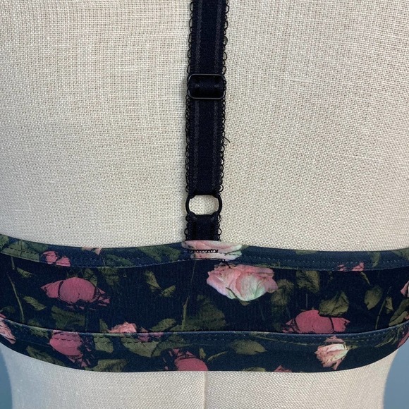 FABLETICS Nayara Lightly Lined Black Pink Floral Y Back Sports Bra Size XS - Picture 5 of 11